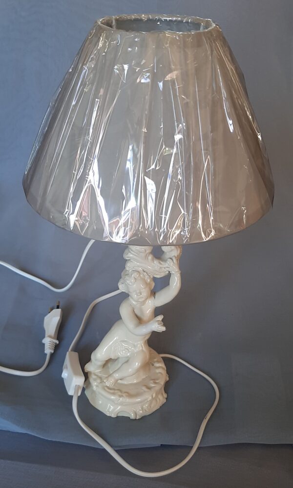 Lampada vintage in ceramica italiana con statuetta putto