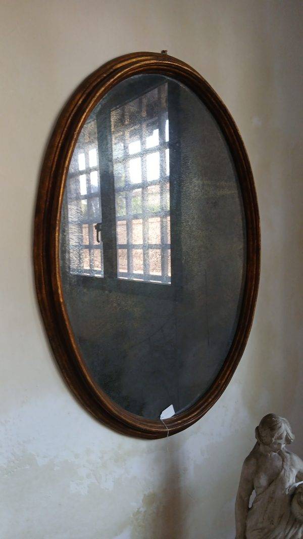 Specchiera Ovale Antica in Legno Dorato a Foglia Oro