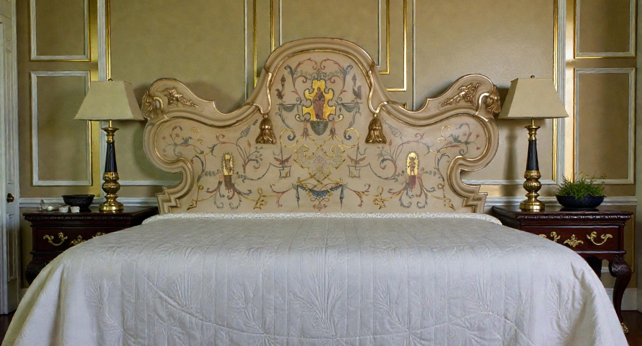 La pittura a grottesche: storia, significato e applicazioni nell’arredo