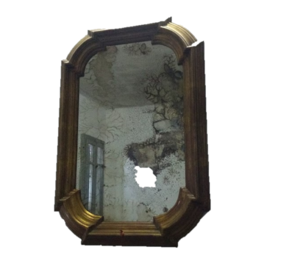 Specchio antico con cornice sagomata
