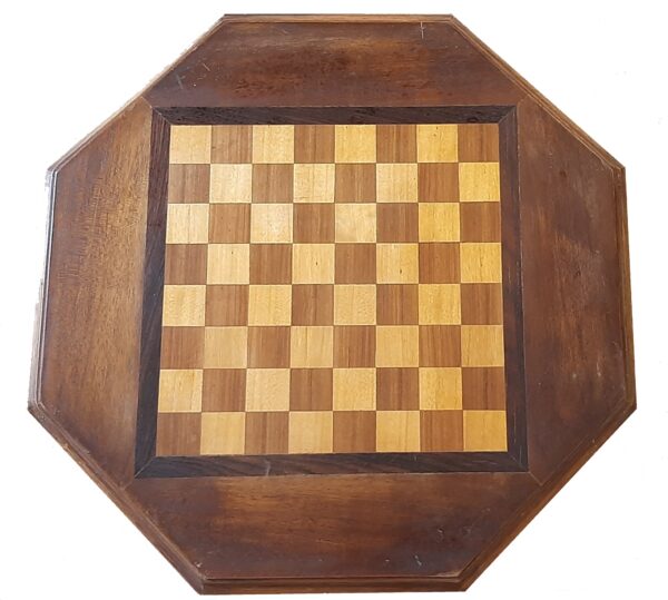 Piano tavolino da gioco degli scacchi