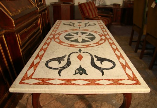 Tavolo da salotto piano marmo intarsiato