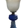 antica lampada in vetro blu